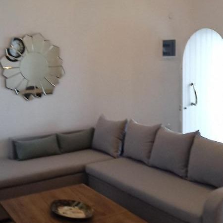 Beautiful House In Front Of The Sea Apartment Gazi Exterior photo